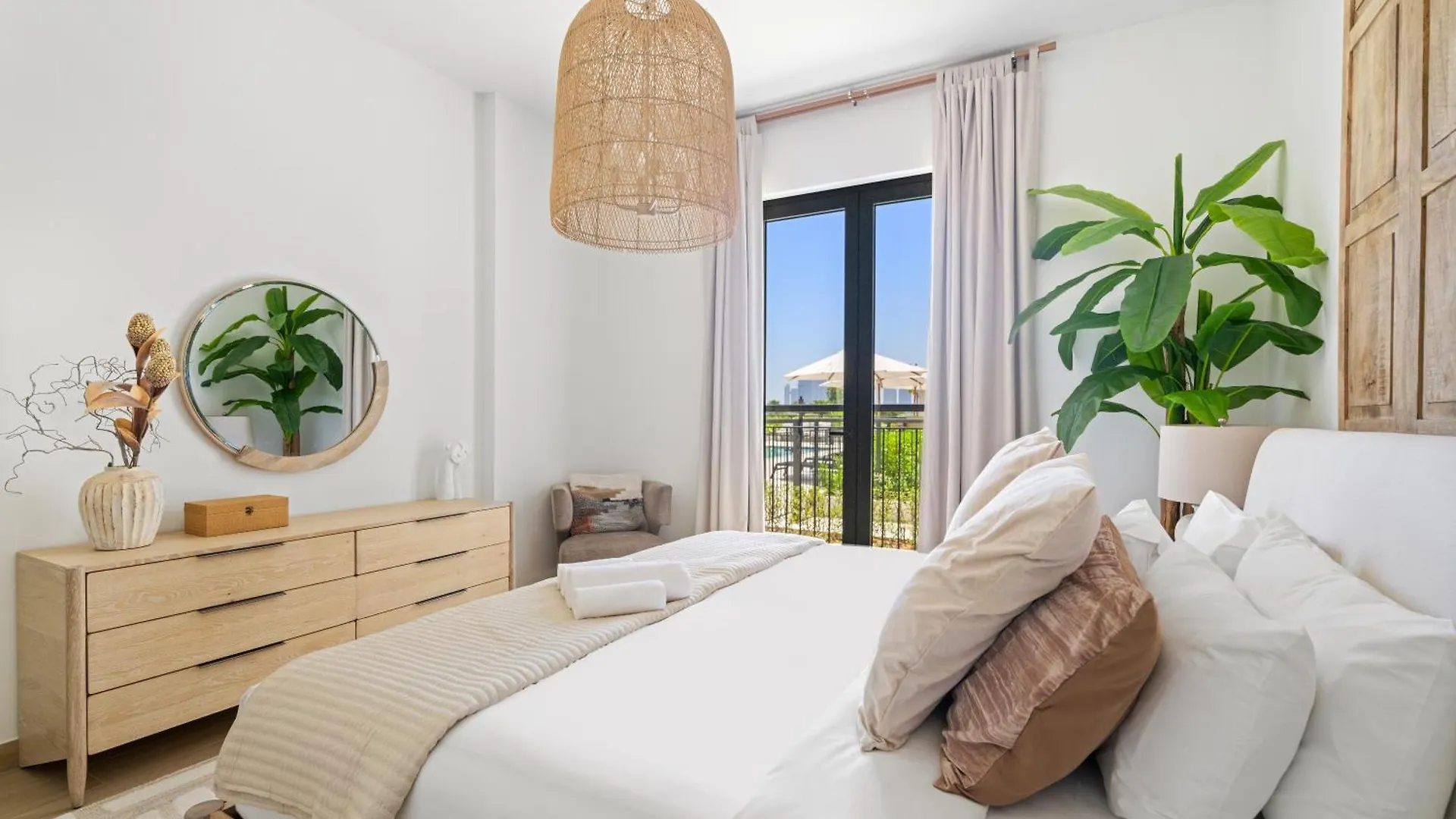 Ocean View 2Br With A Pool & Gym, 2 Min To Beach Dubai