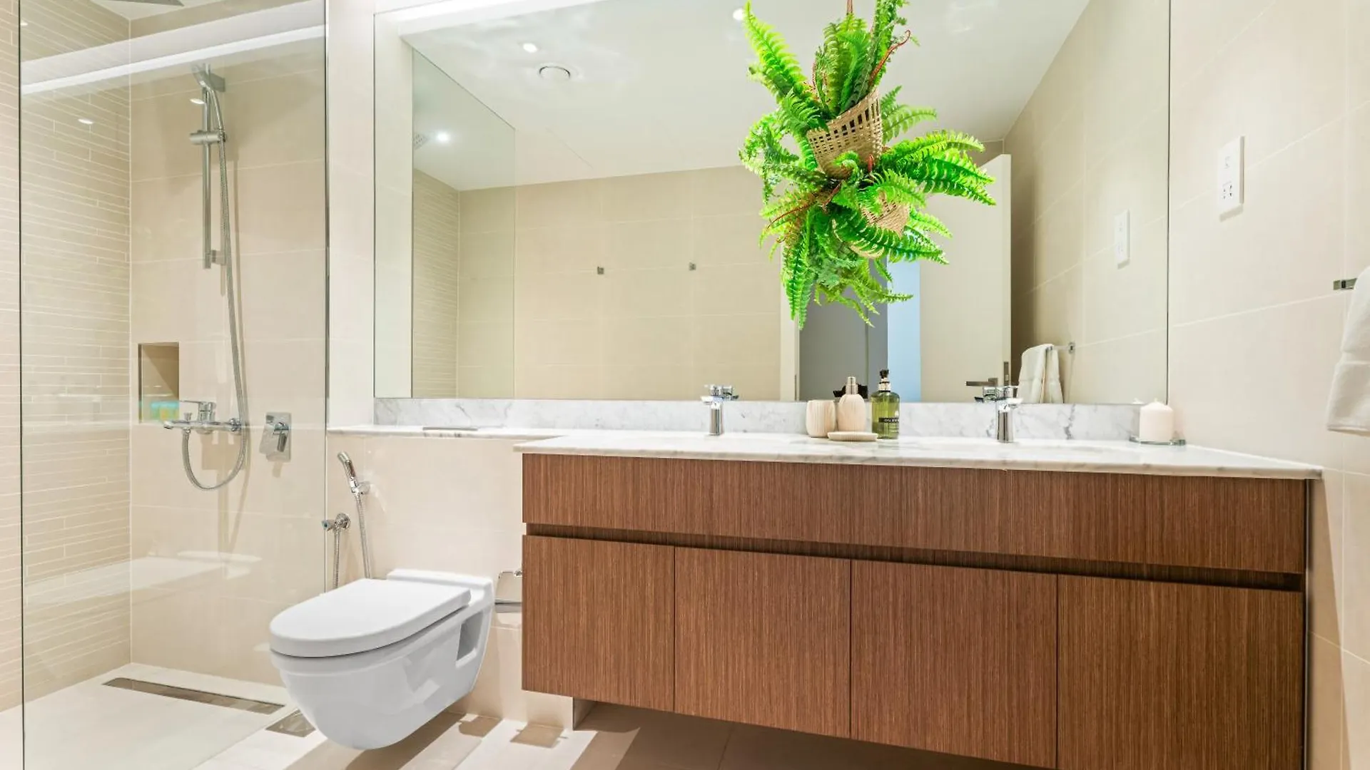 Ocean View 2Br With A Pool & Gym, 2 Min To Beach Dubai