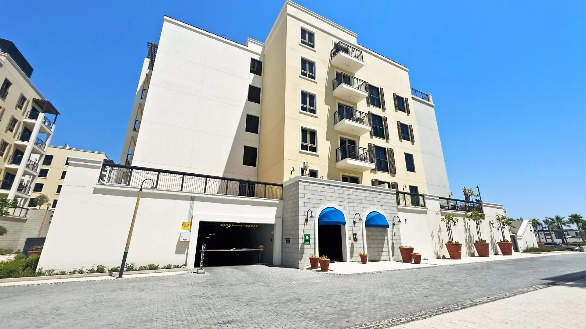 Ocean View 2Br With A Pool & Gym, 2 Min To Beach Dubai 0*,  United Arab Emirates