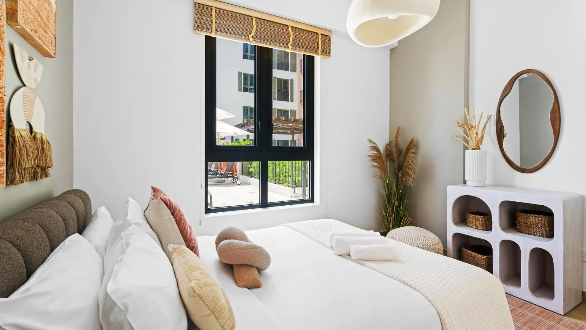 Apartment Ocean View 2Br With A Pool & Gym, 2 Min To Beach Dubai